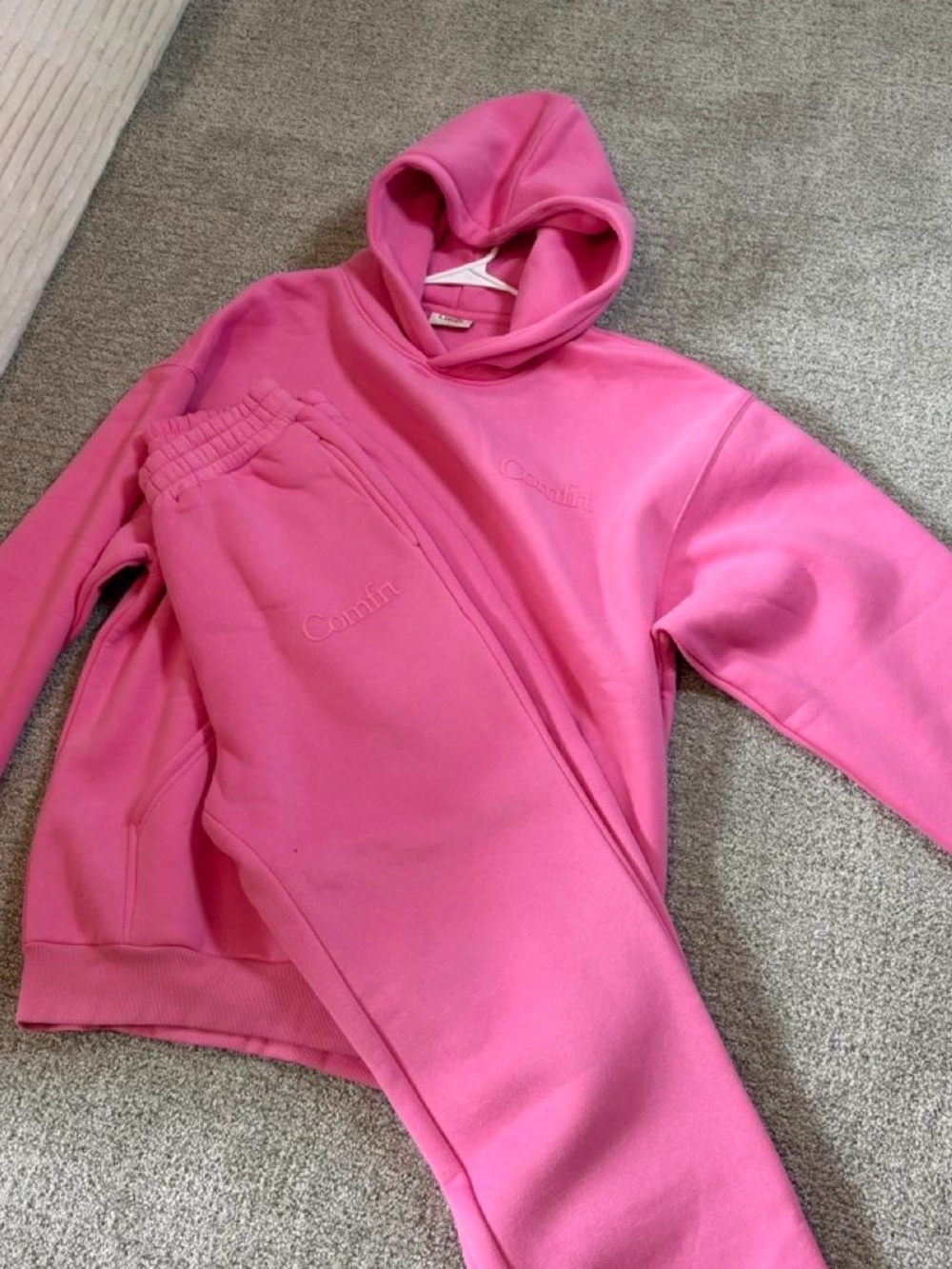 Woman M Pink Hoodie & Jogger Set - Cozy Fleece Sweatshirt and Pants